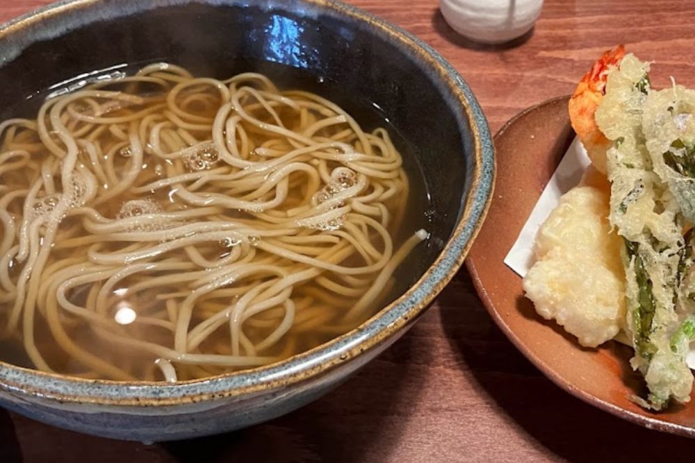 うどん屋、そば屋！ ここがウ...