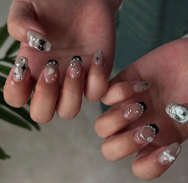 フェイシャル、メイク、ネイルサロン