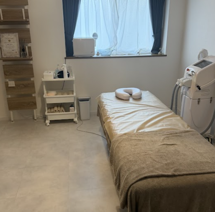 フェイシャル、メイク、ネイルサロン