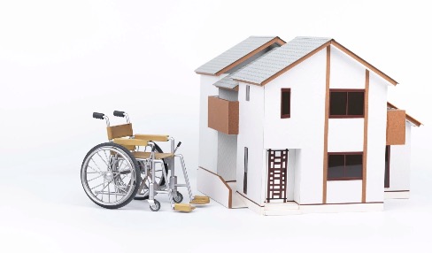 老人ホームや施設、介護全般について