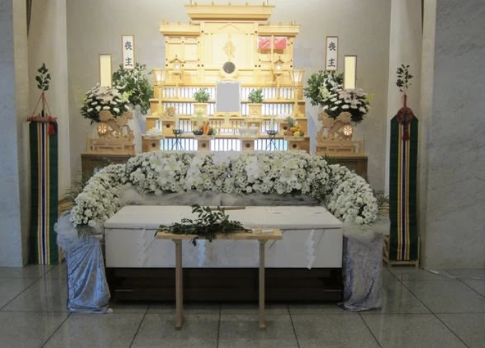 葬儀の依頼、お墓の相談について