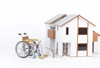 ホームヘルパー、デイホームサービスなど