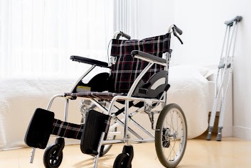 ホームヘルパー、デイホームサービスなど