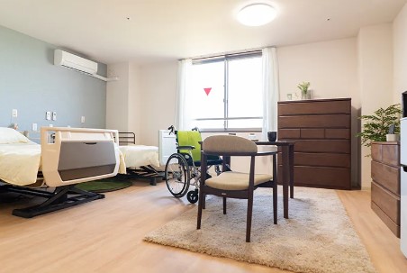 老人ホームや施設、介護全般について