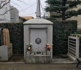 葬儀の依頼、お墓の相談について